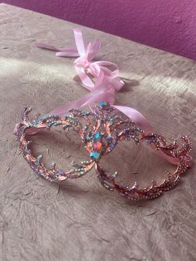 Rose Gold Crystal Venetian Masquerade Mask Rhinestone Filigree Pink Ribbon NWOT